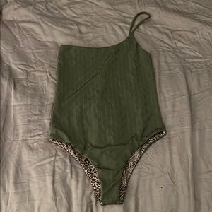 Green One-Shoulder Swimsuit